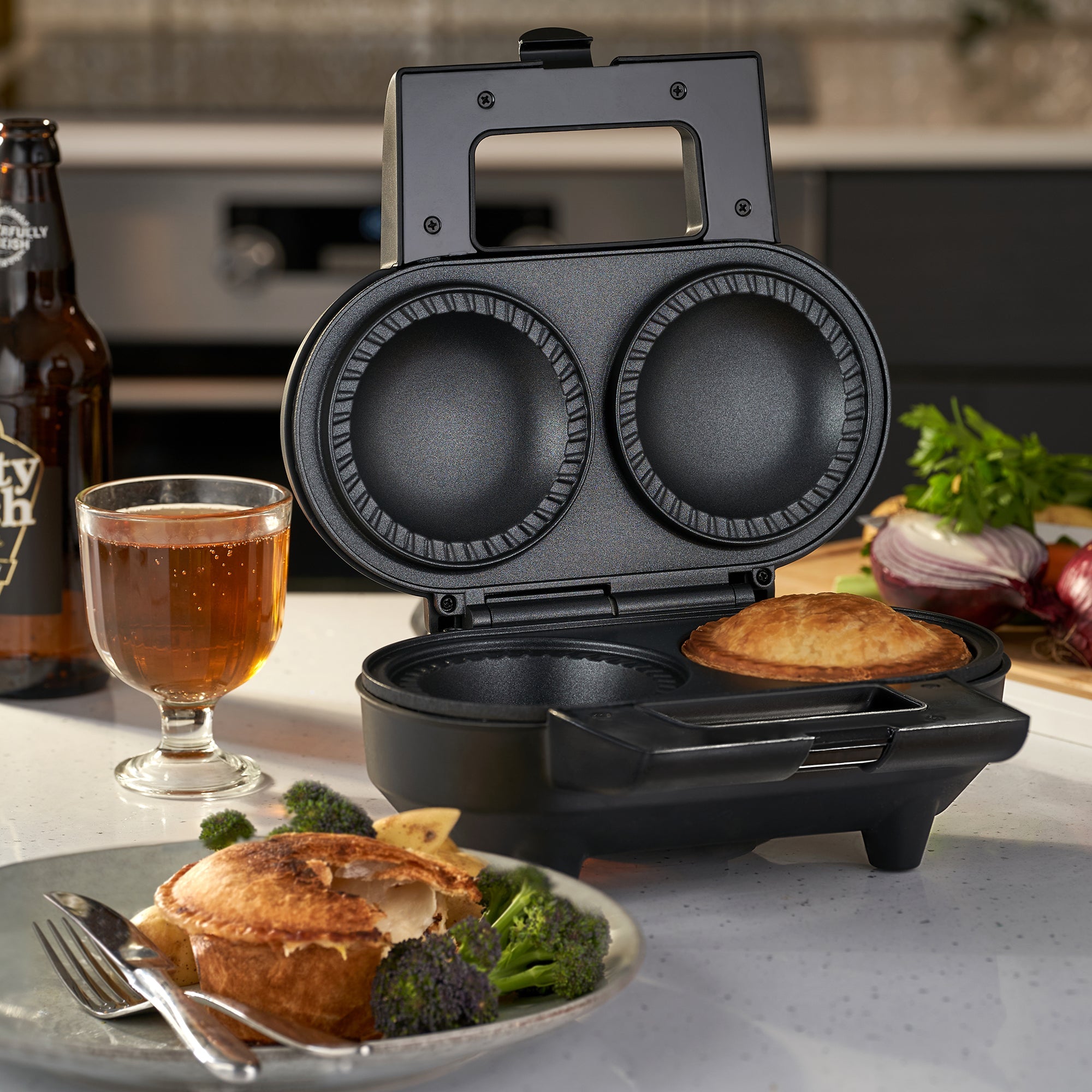 Deep Fill Pie Maker | 2 Pie