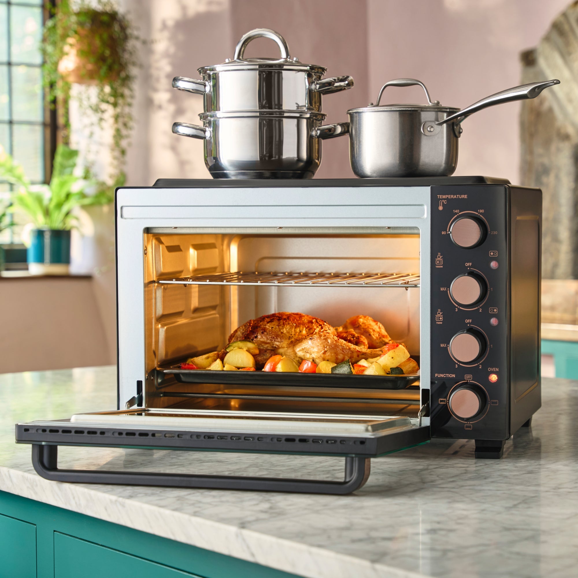 34L Mini Oven with 2 Ceramic Hobs | Black / Copper